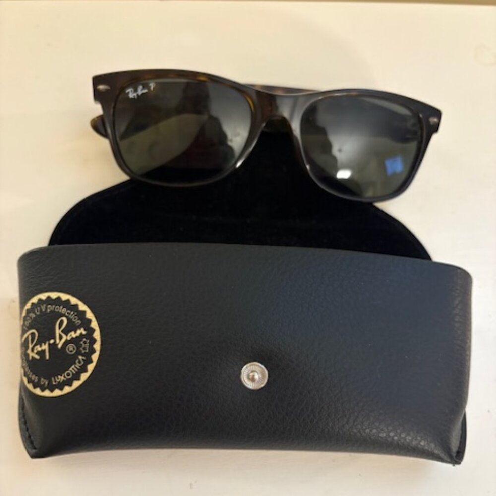 Rayban New Wayfarer sunglasses and case